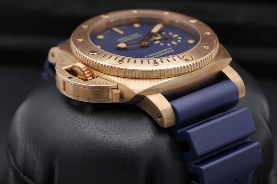 Panerai Submersible PAM01074